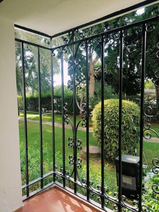 Studio Paris Appartement Estepona Buitenkant foto