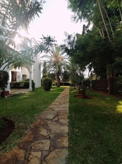 Studio Paris Appartement Estepona Buitenkant foto